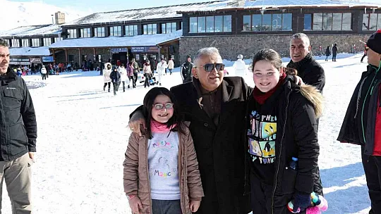 Erciyes Kayak Merkezi'ne büyük ilgi var