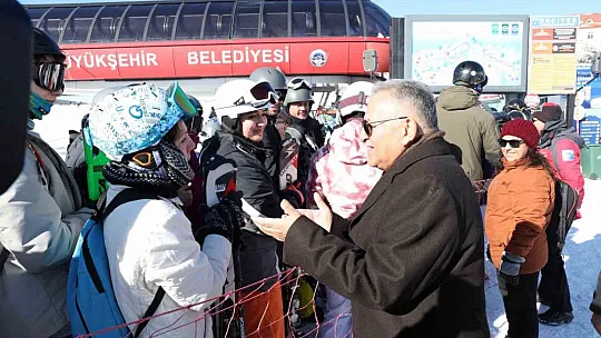 Erciyes Kayak Merkezi'ne büyük ilgi var