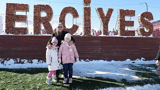 Büyükkılıç: Türkiye'nin her yerinden Erciyes'e geliyorlar