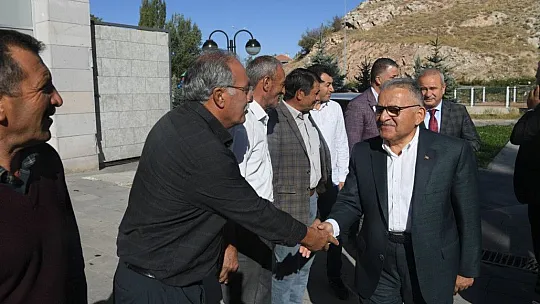 MHP'li Başkan, Muhtarları Büyükkılıç için şahit tuttu!