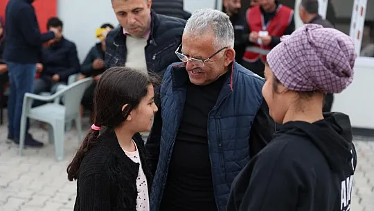 Kahramanmaraş'ta yaralar sarılıyor