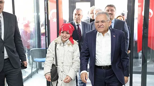 Büyükşehir'den Spor Salonu ve Bahçe Düzenlemesi Tanıtım Programı