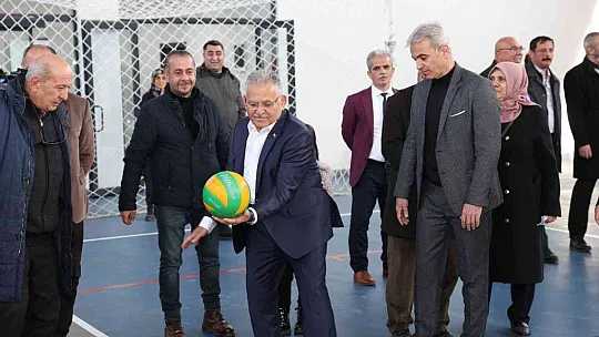 Büyükşehir'den Spor Salonu ve Bahçe Düzenlemesi Tanıtım Programı