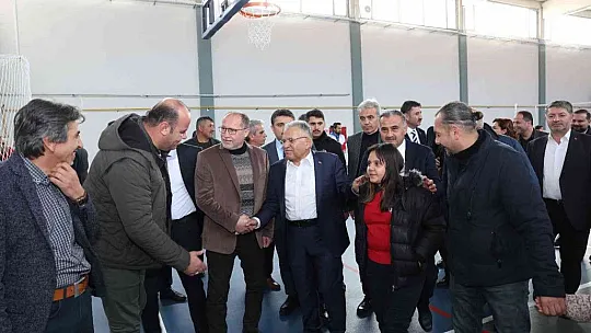 Büyükşehir'den Spor Salonu ve Bahçe Düzenlemesi Tanıtım Programı