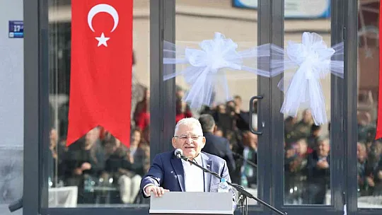 Büyükşehir'den Spor Salonu ve Bahçe Düzenlemesi Tanıtım Programı