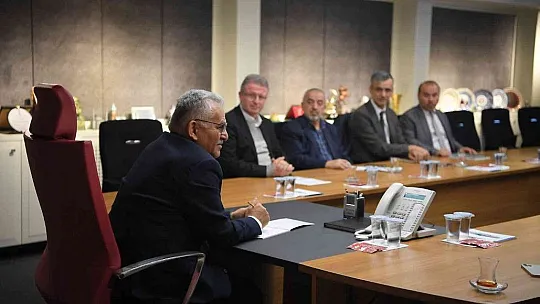 Başkan Büyükkılıç'a 'ulaşım ağları ve aktarma sistemleri' sunumu