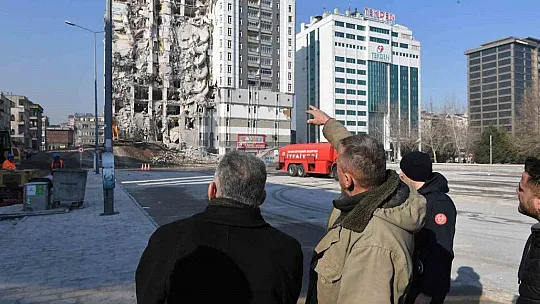 Büyükkılıç: Yıkım işlemini Kayseri Valiliği yapıyor!