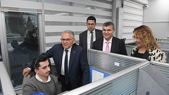 Büyükkılıç, Beyaz Masa'yı ziyaret etti