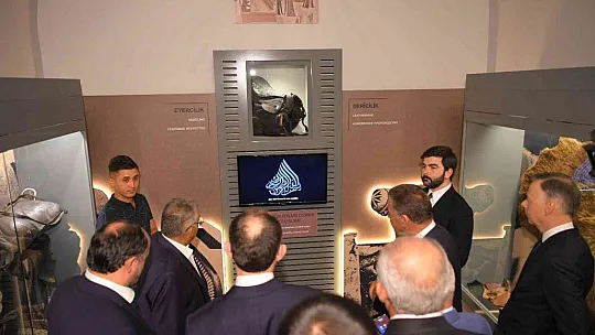 Bakan Muş, esnaf müzesini gezdi