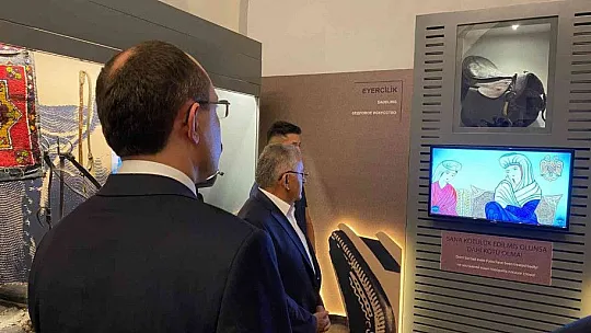 Bakan Muş, esnaf müzesini gezdi