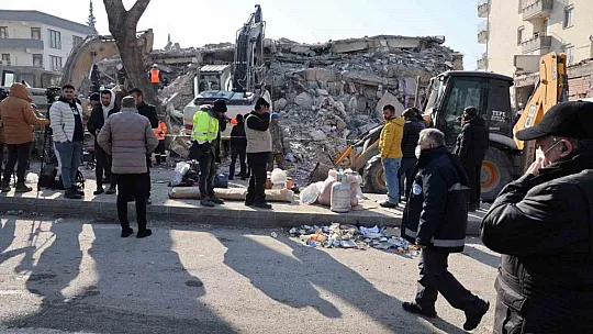 Başkanlar, deprem bölgesinde...