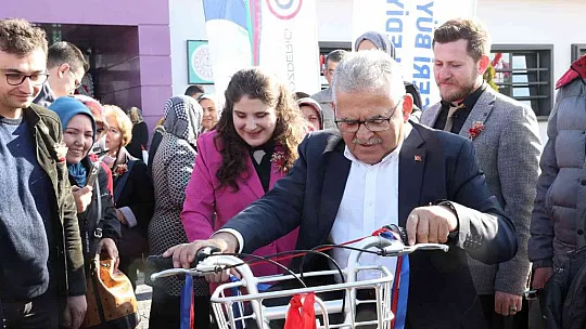Başkan Büyükkılıç, Engelli Selin'in Hayalini Gerçekleştirdi