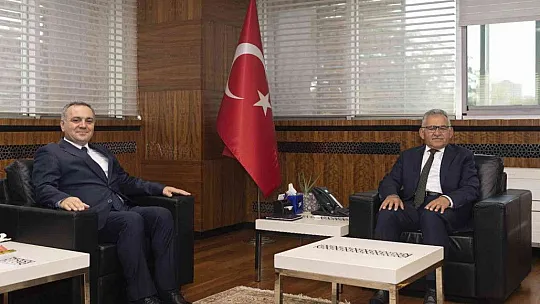 Başkan Büyükkılıç, ERÜ ve KAYÜ rektörleri ile bir araya geldi
