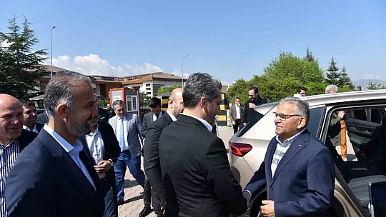 Büyükkılıç, oyunu eşiyle birlikte kullandı...