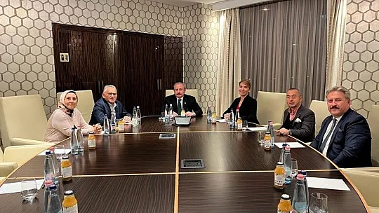 Türk Şehitliği'ni ziyaret ettiler