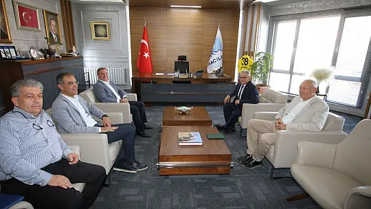 Başkanlar, Hacılar'da muhtarları dinledi: Gözbebeğimizsiniz!