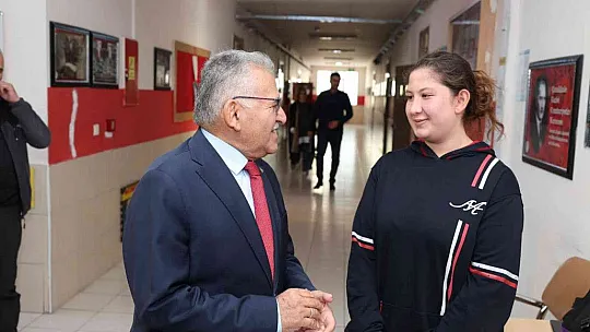 Büyükkılıç, öğrencilerle buluştu...