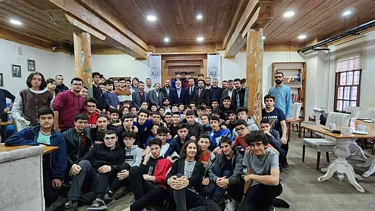 AK Parti Milletvekili Karayel, Belediyenin projelerini inceledi