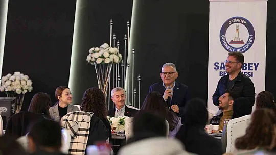 Büyükkılıç, Kayseri'deki Gaziantepli Öğrencilerle Buluştu