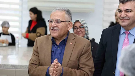 Başkan Büyükkılıç, özel çocuklarla hamburger yaptı