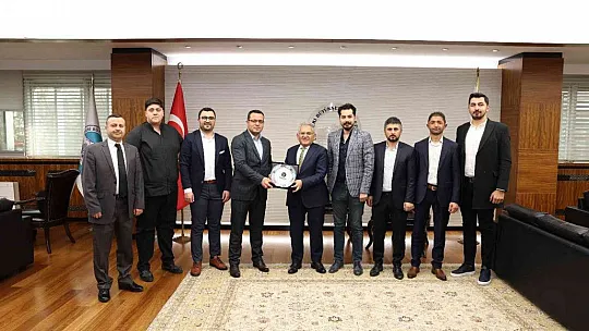 Başkan Büyükkılıç, STK temsilcileri ve muhtarları makamında kabul etti