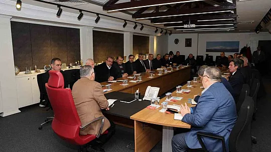 Lojistik, gıda, kıyafet yardımı için çalışmalar başladı