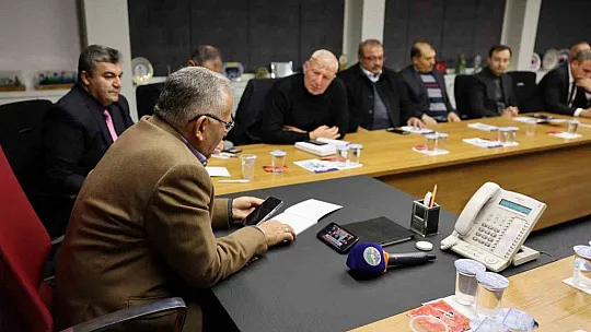 Lojistik, gıda, kıyafet yardımı için çalışmalar başladı