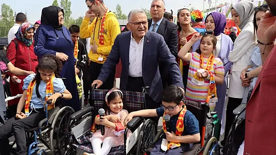 Başkan Büyükkılıç'tan 3 Aralık Dünya Engelliler Günü Mesajı