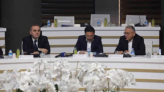 Başkan Büyükkılıç'tan gençlik vurgusu