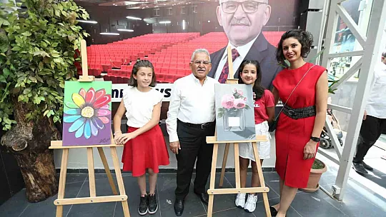 Büyükkılıç'tan kapanışına özel türkü