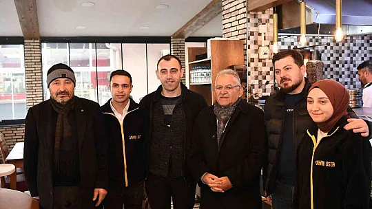 Büyükkılıç, o mahallelerde esnaf ziyareti yaptı