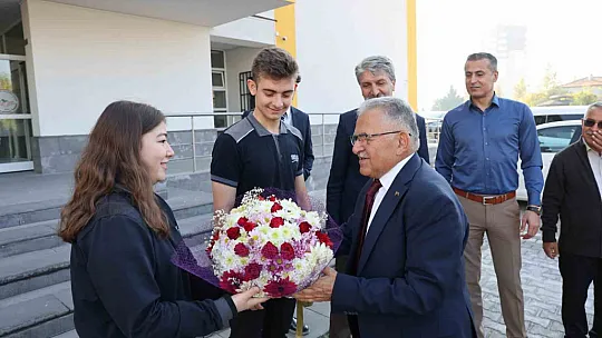 Başkan Büyükkılıç öğrencilerle buluştu