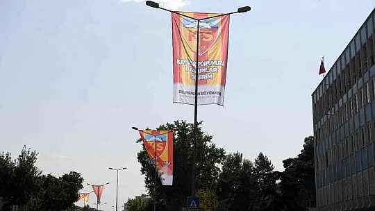 Kale surlarında Kayserispor'a 'pankartlı' destek!