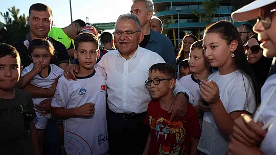 Büyükkılıç'tan Spor AŞ'de 'kardeş' indirimi