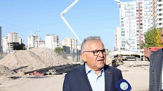 Başkan Büyükkılıç'tan üst geçit incelemesi