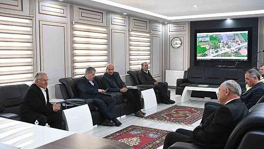 Büyükkılıç'tan Yahyalı'da değerlendirme toplantısı