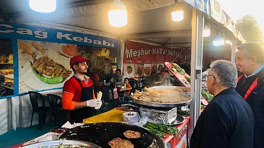 Başkan Büyükkılıç'tan Yöresel Ürünler Fuarı ziyareti