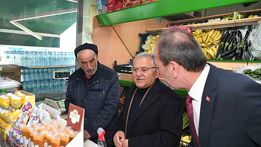 Başkan Büyükkılıç, Tomarza'da esnaf ve vatandaşla buluştu