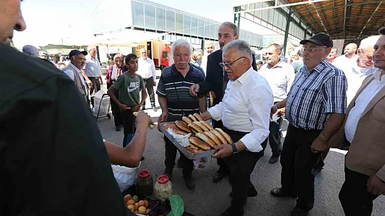 Tomarza'da esnafla buluştu