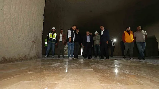 Başkan Büyükkılıç müzede incelemelerde bulundu