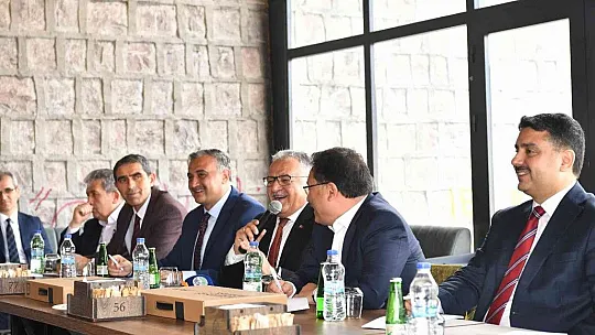 Develi'de 77 muhtar buluşması!
