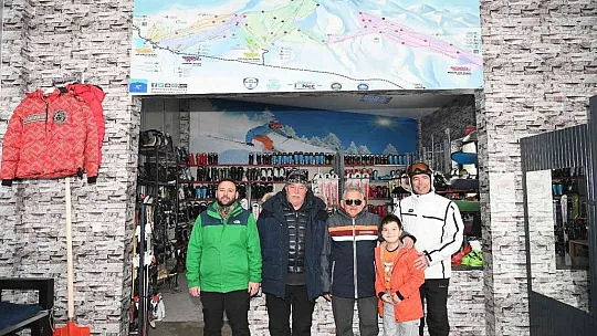 Büyükkılıç, Turistlerle Erciyes'te Buluştu