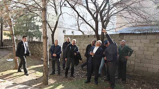 Büyükkılıç Yurtlarda Kalan Depremzedeleri Ziyaret Etti