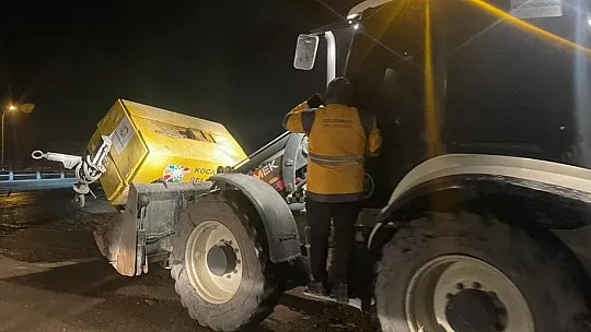 Çolakbayrakdar: 104 personelimiz ve 41 aracımızla deprem bölgesindeyiz