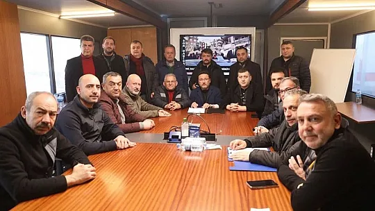 Çolakbayrakdar: Bu günleri hep birlikte atlatacağız