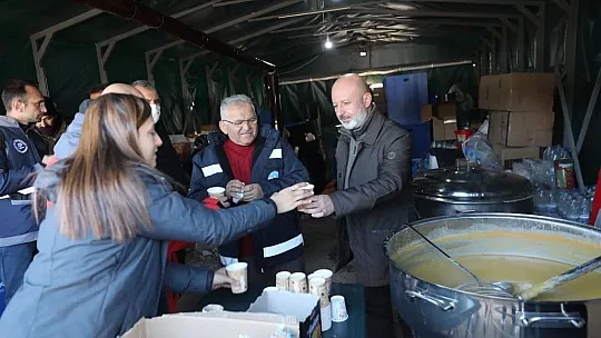 Çolakbayrakdar: Bu günleri hep birlikte atlatacağız