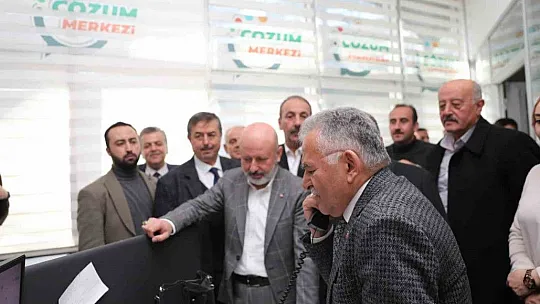 Çolakbayrakdar: Çözüm merkezi, 7/24 saat çalışarak, yaraları sarıyor