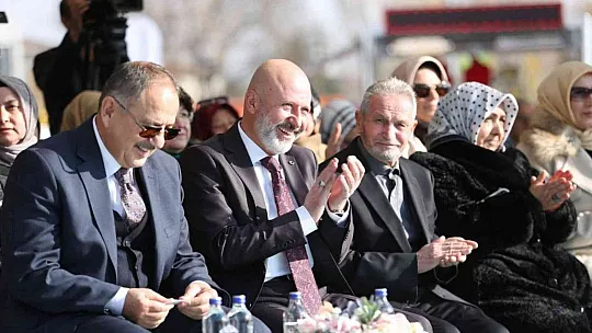 Çolakbayrakdar: Değişim ve dönüşümü en iyi uygulayan belediyeyiz