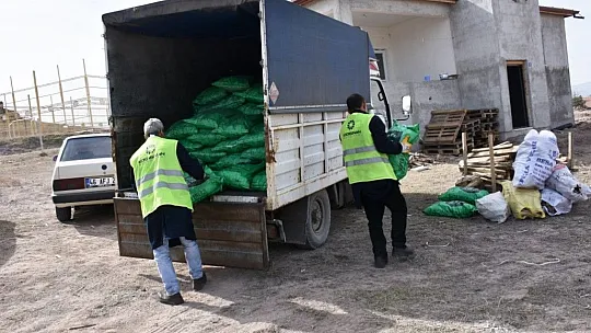 Çolakbayrakdar: Depremzede kardeşlerimizin her zaman yanındayız