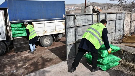 Çolakbayrakdar: Depremzede kardeşlerimizin her zaman yanındayız